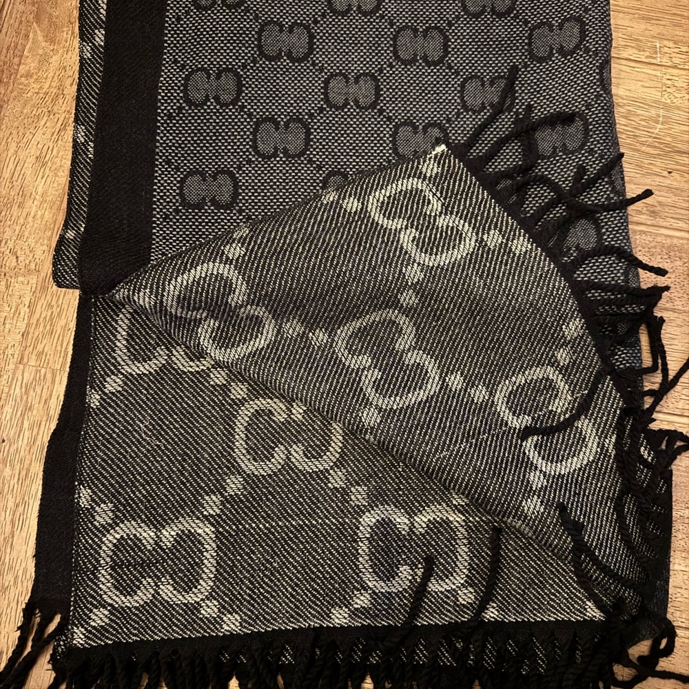 Scarf - Picture 2 of 2